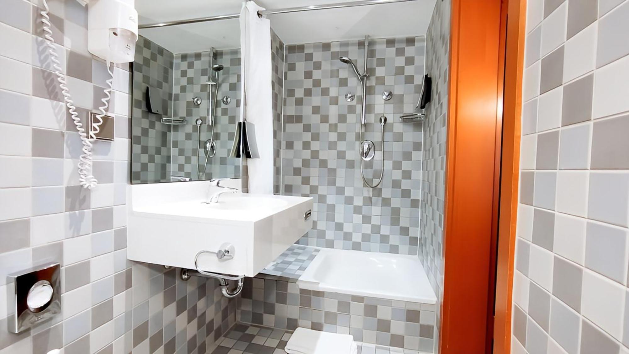 Hotel Schwert Rastatt Ngoại thất bức ảnh